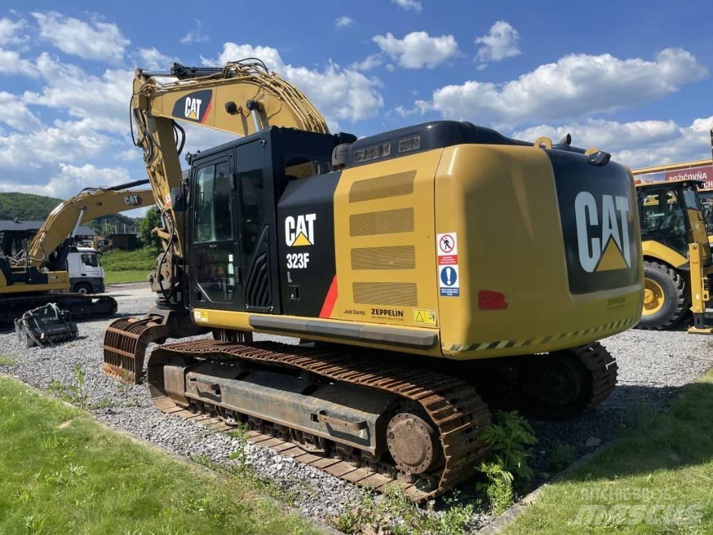 CAT 323F L Koparki gąsienicowe