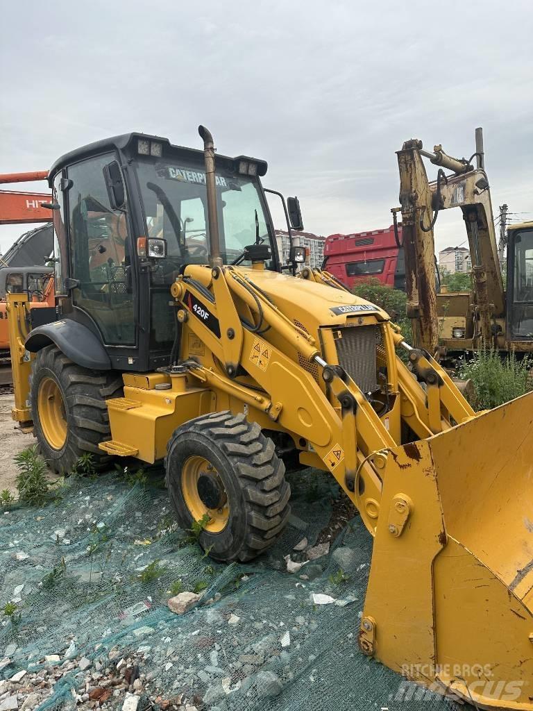 CAT 420 F Koparko-ładowarki