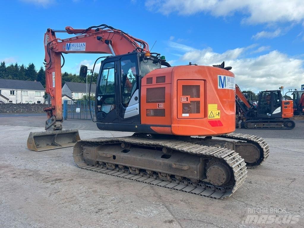 Hitachi ZX225 USLC-6 Koparki gąsienicowe