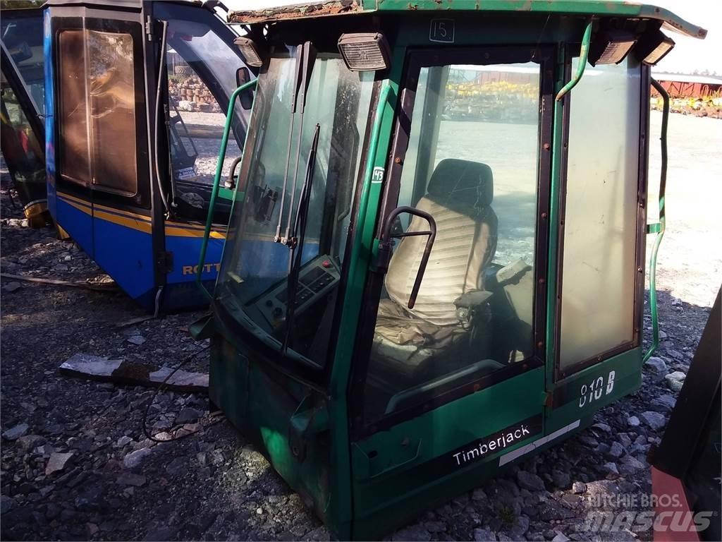 Timberjack 810B Kabiny i wnętrze