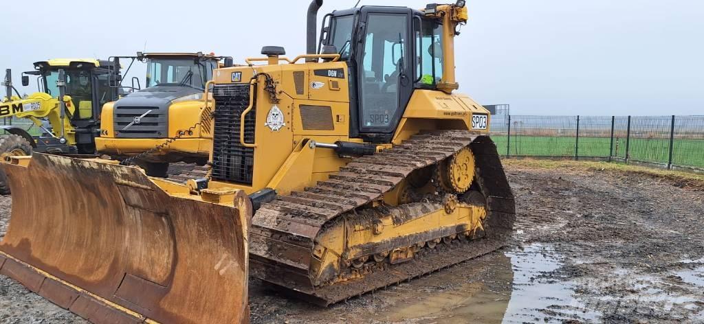 CAT D 6 N Spycharki gąsienicowe
