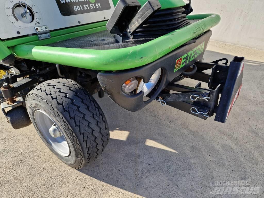 Etesia 124D Kosiarki ciągnikowe i ciągnione