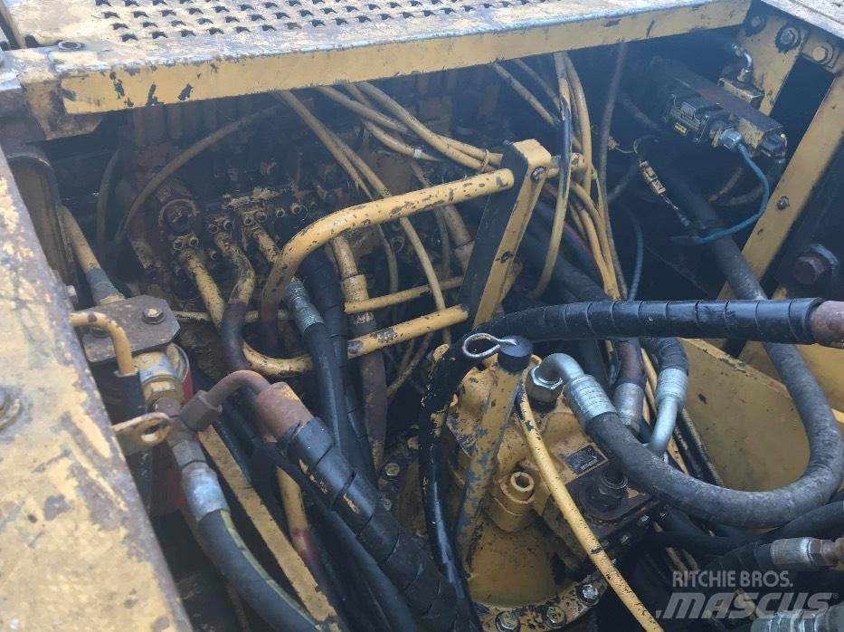CAT 320 B Koparki gąsienicowe