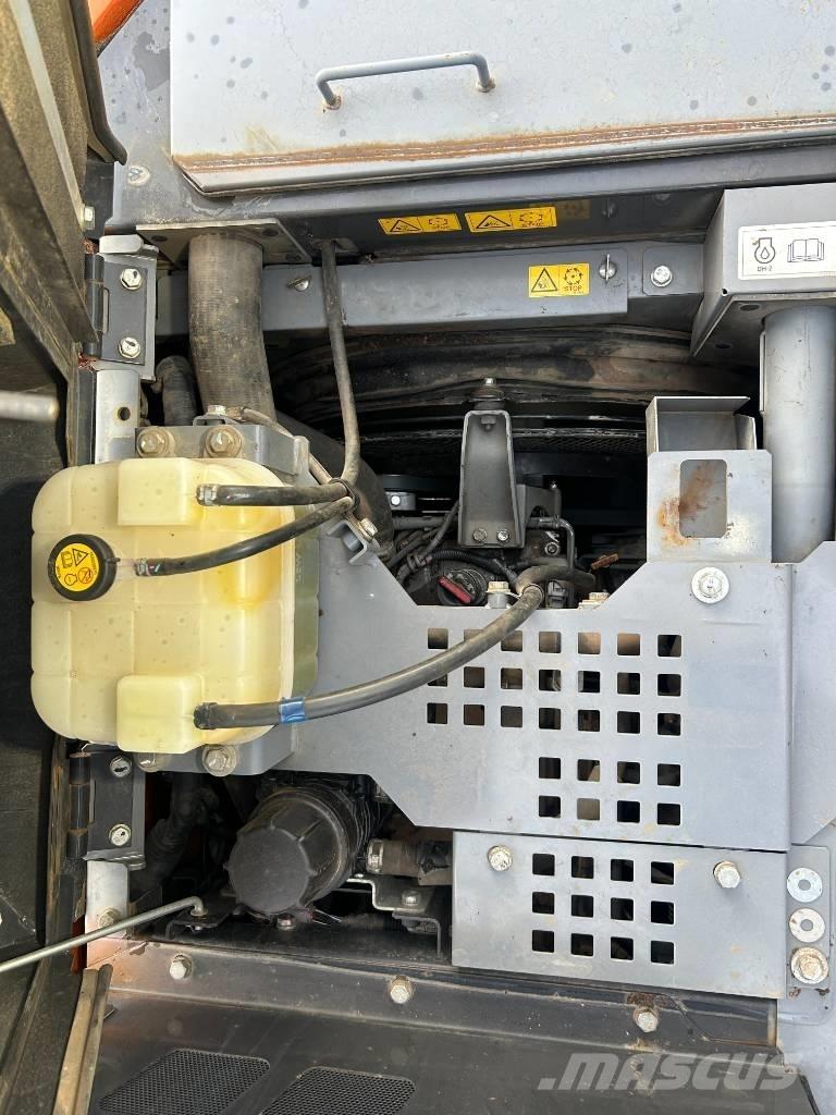 Hitachi ZX 135 US-6 Koparki gąsienicowe