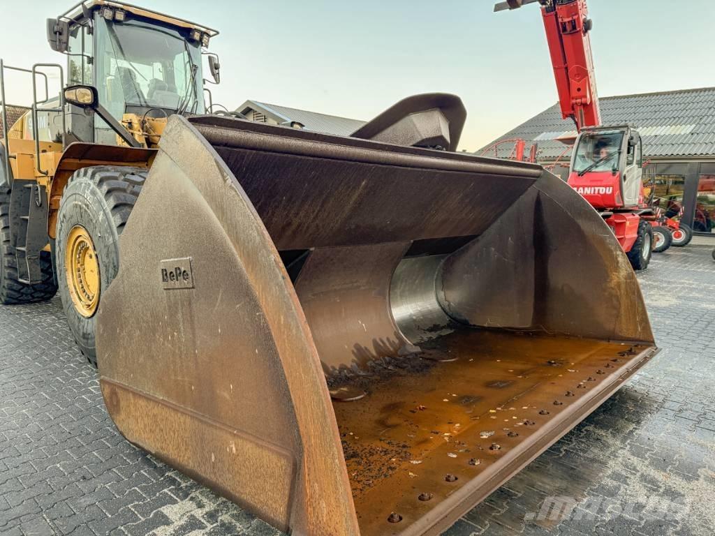 CAT 980M Ładowarki kołowe