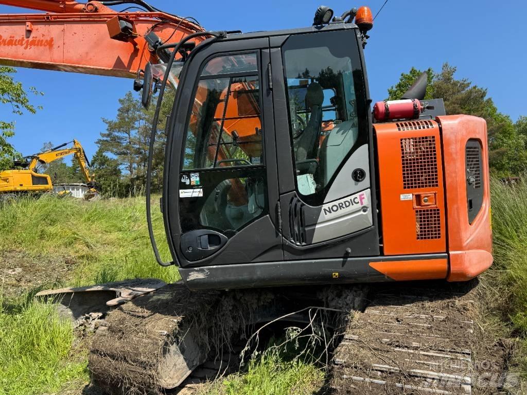 Hitachi ZX135USBL-6 Koparki gąsienicowe