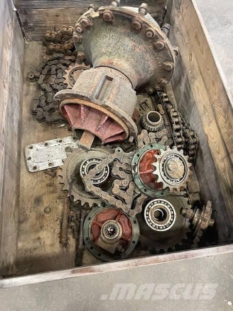 Ösa 250 Ramy i zawieszenie