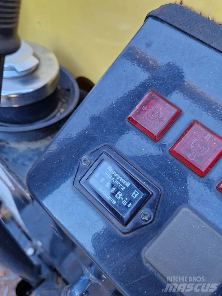 Yanmar C12R-B Wozidła gąsienicowe