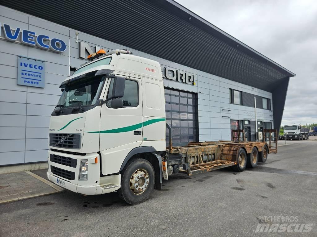 Volvo FH12 8x4 Samochody do przewozu maszyn leśnych