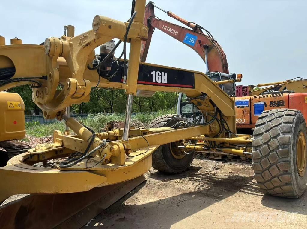CAT 16 H Równiarki