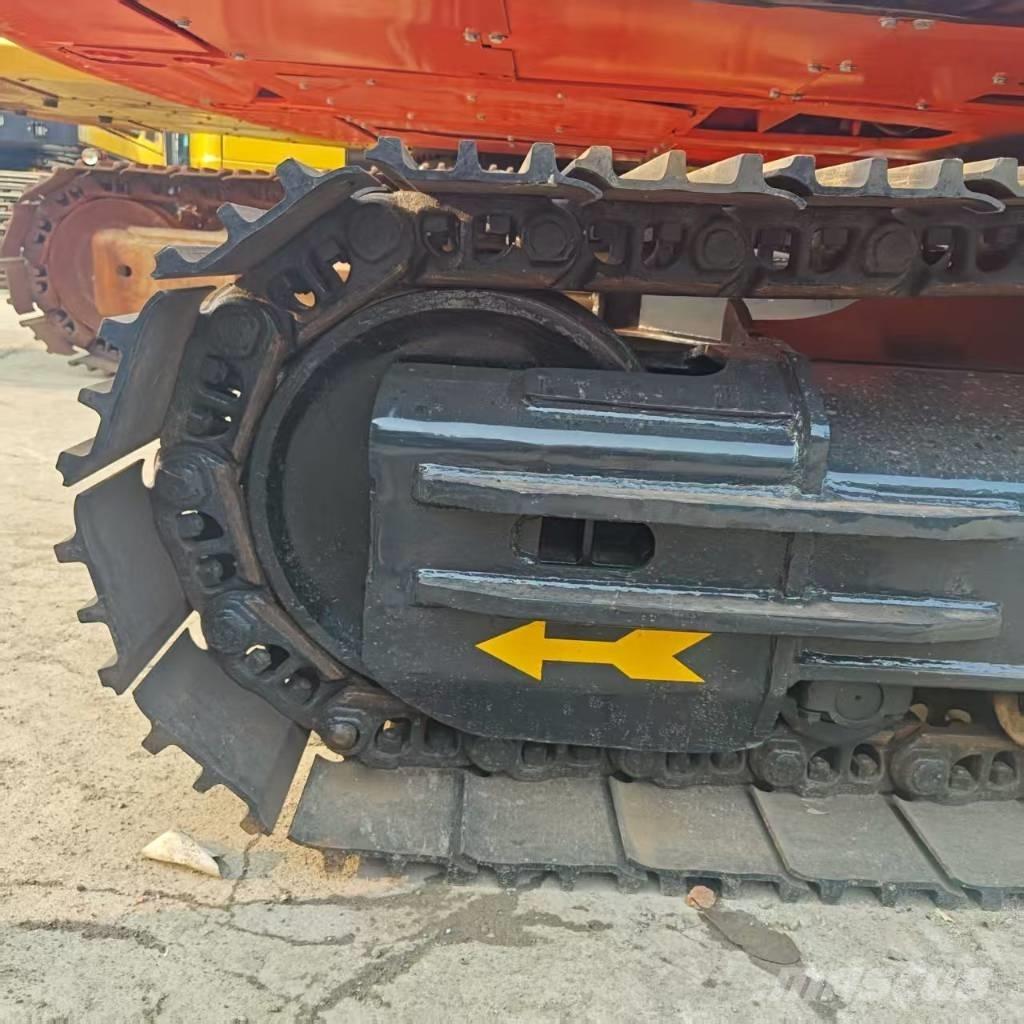 Doosan DX 300 LC Koparki gąsienicowe