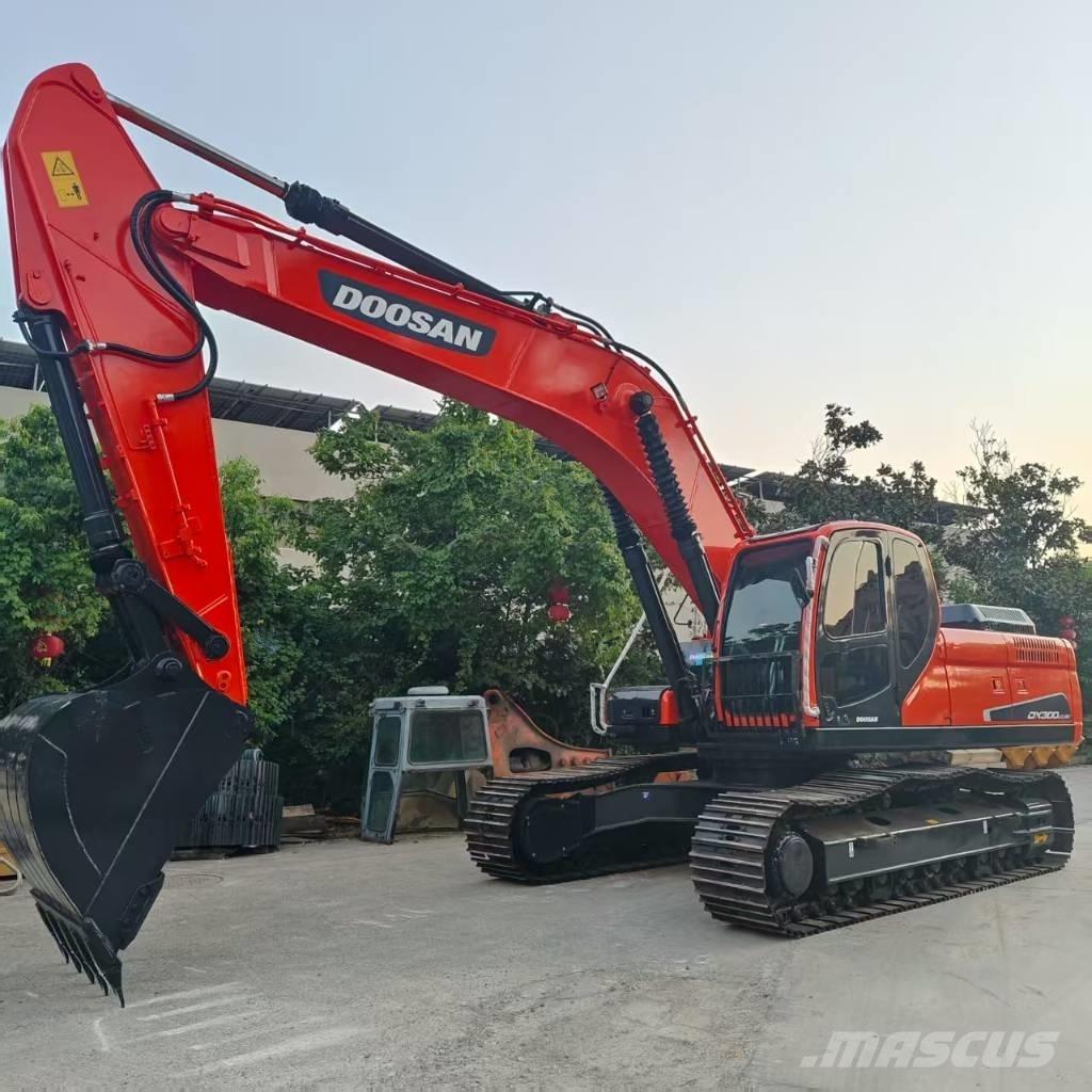 Doosan DX 300 LC Koparki gąsienicowe