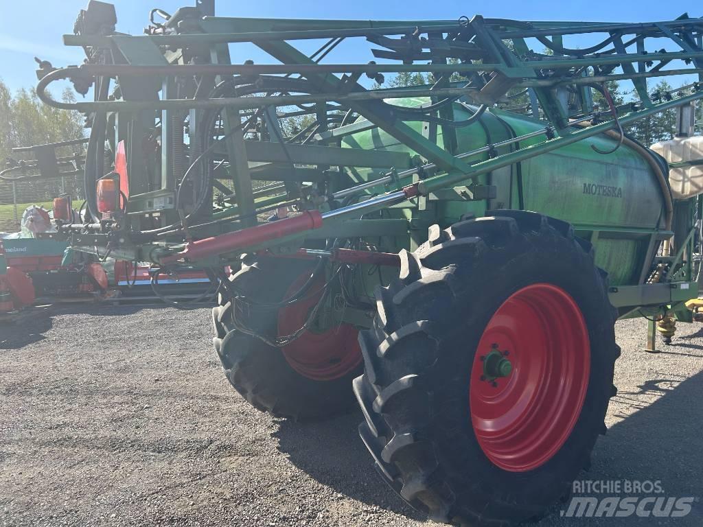 Moteska M2500 Opryskiwacze zaczepiane