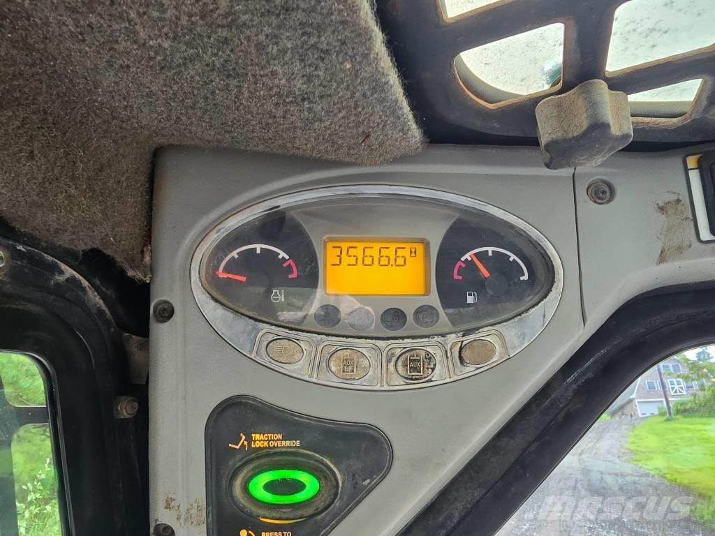 Bobcat T 320 Ładowarki burtowe