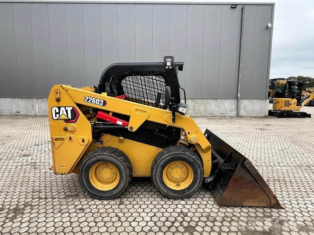 CAT 226D Ładowarki burtowe