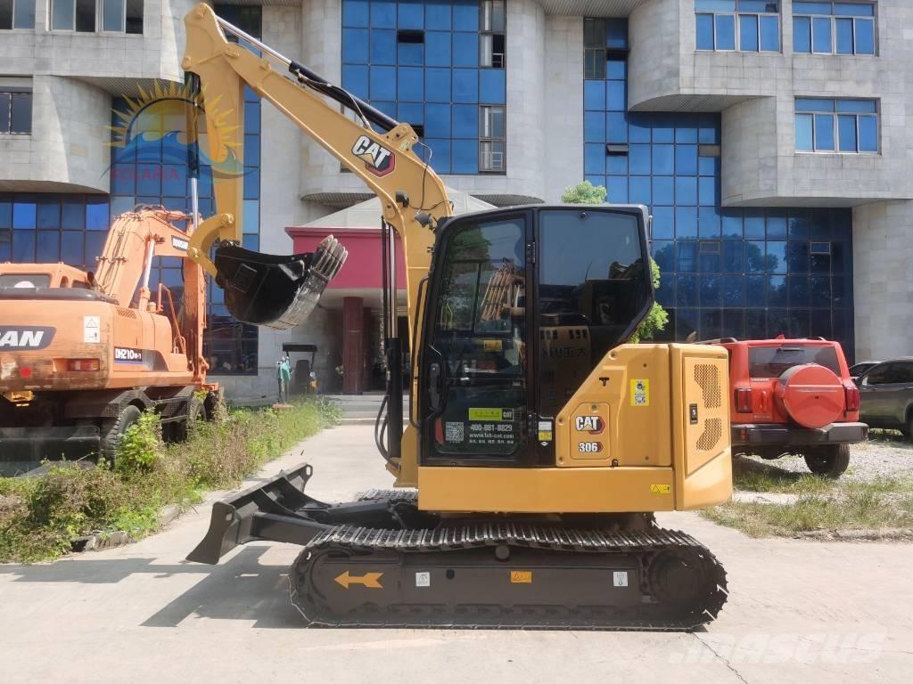 CAT 306 Minikoparki