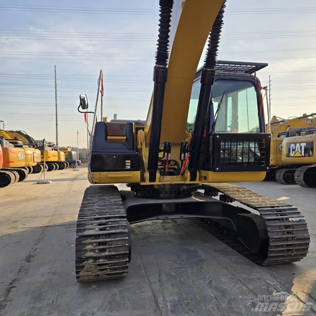 CAT 330 D2 Midikoparki  7t - 12t