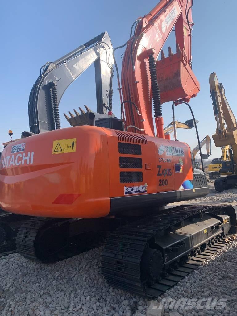 Hitachi 200 Koparki gąsienicowe