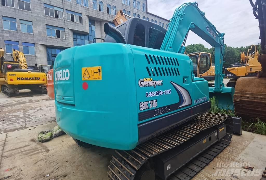 Kobelco SK 75 Midikoparki  7t - 12t