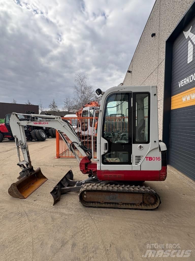 Takeuchi TB016 Minikoparki