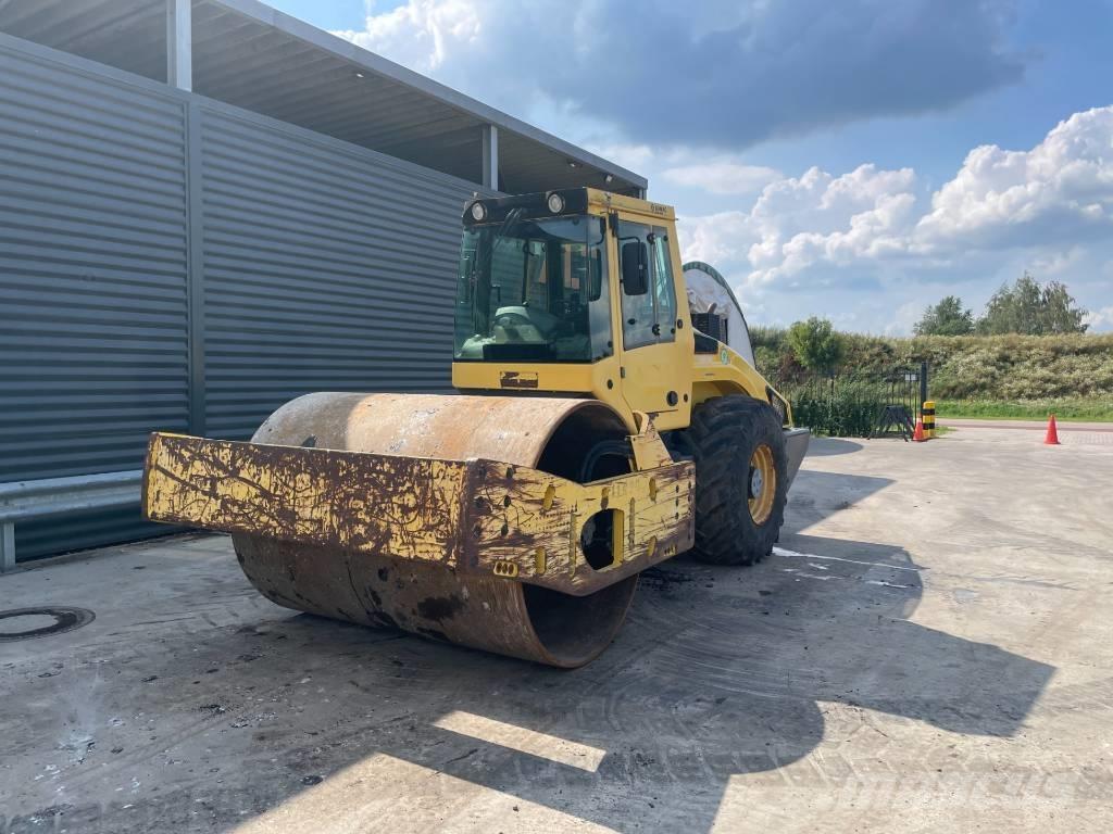 Bomag BW 216 DH-4 Walce jednobębnowe