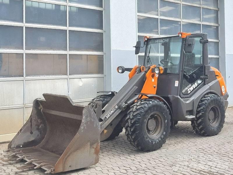 Hitachi ZW 95-6 Ładowarki burtowe