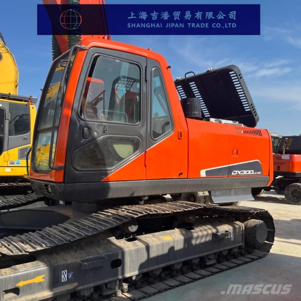 Doosan DX 300 Koparki gąsienicowe