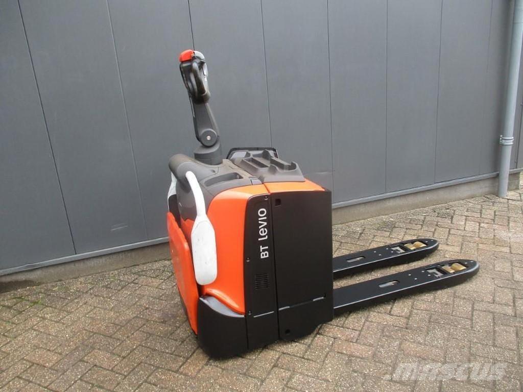 BT LPE 200 Wózki widłowe unoszące z platformą dla operatora