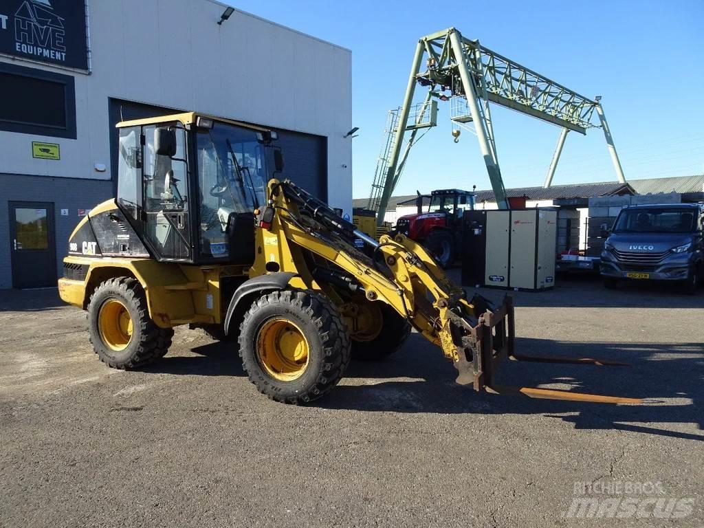 CAT 908 Ładowarki kołowe
