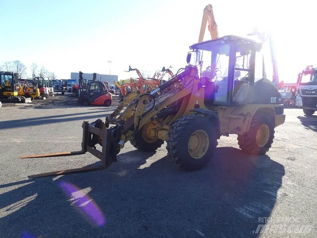 CAT 908 Ładowarki kołowe