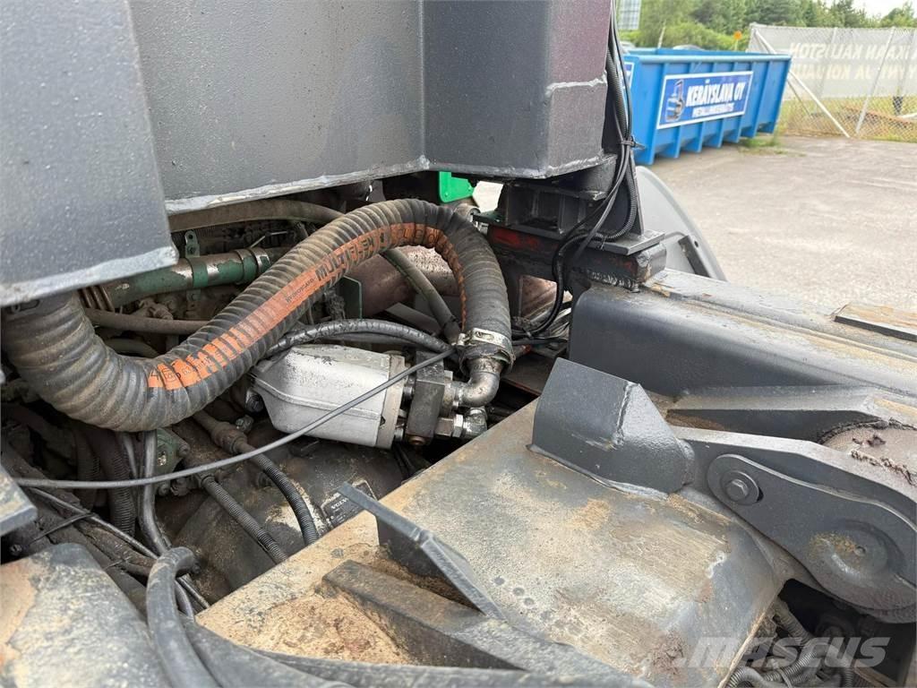 Volvo FE320 6x2*4 Hakowce