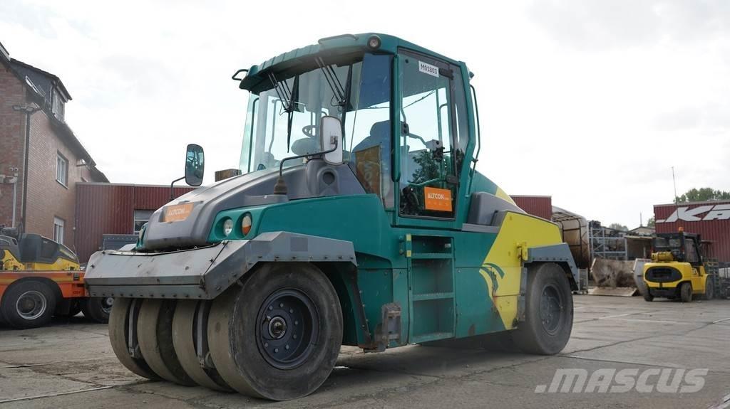 Hamm GRW 280-16 Walce ogumione