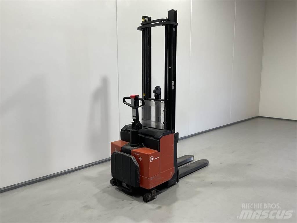 BT LSV 1250/11 Samojezdne maszyny do załadunku