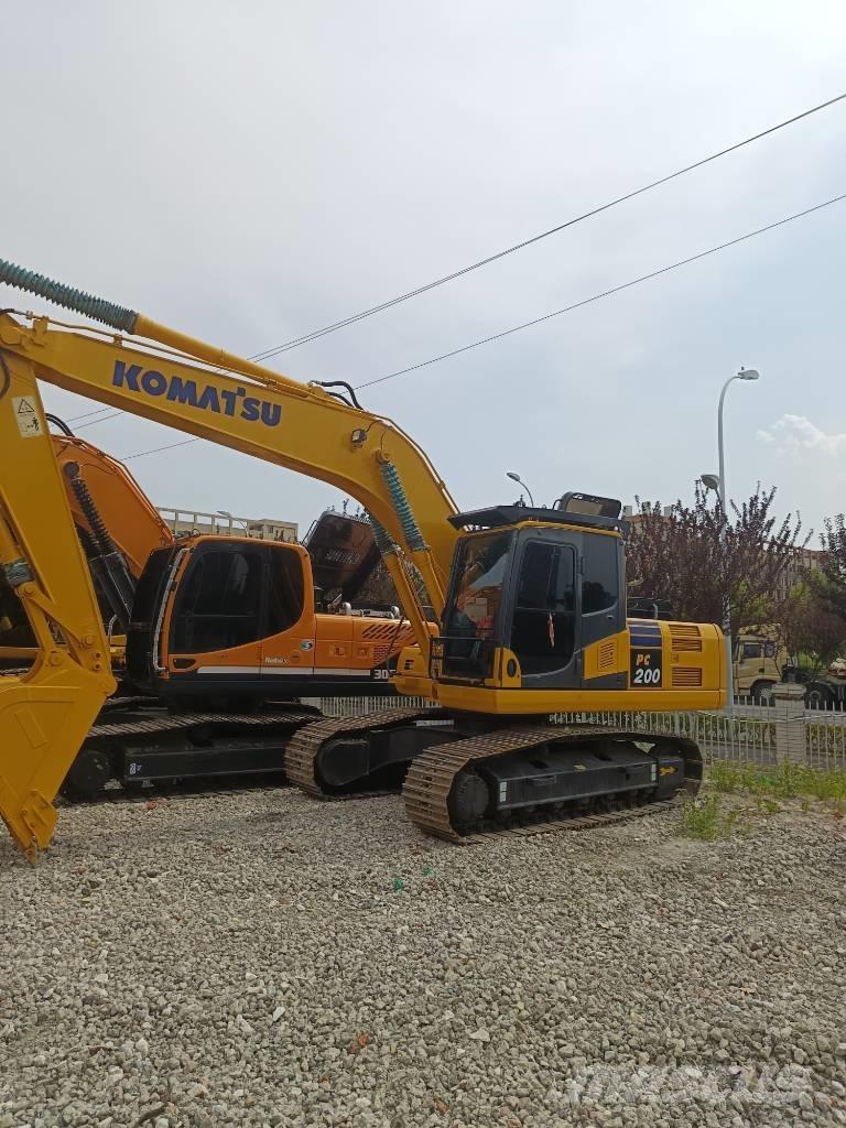 Komatsu PC 200 Koparki gąsienicowe