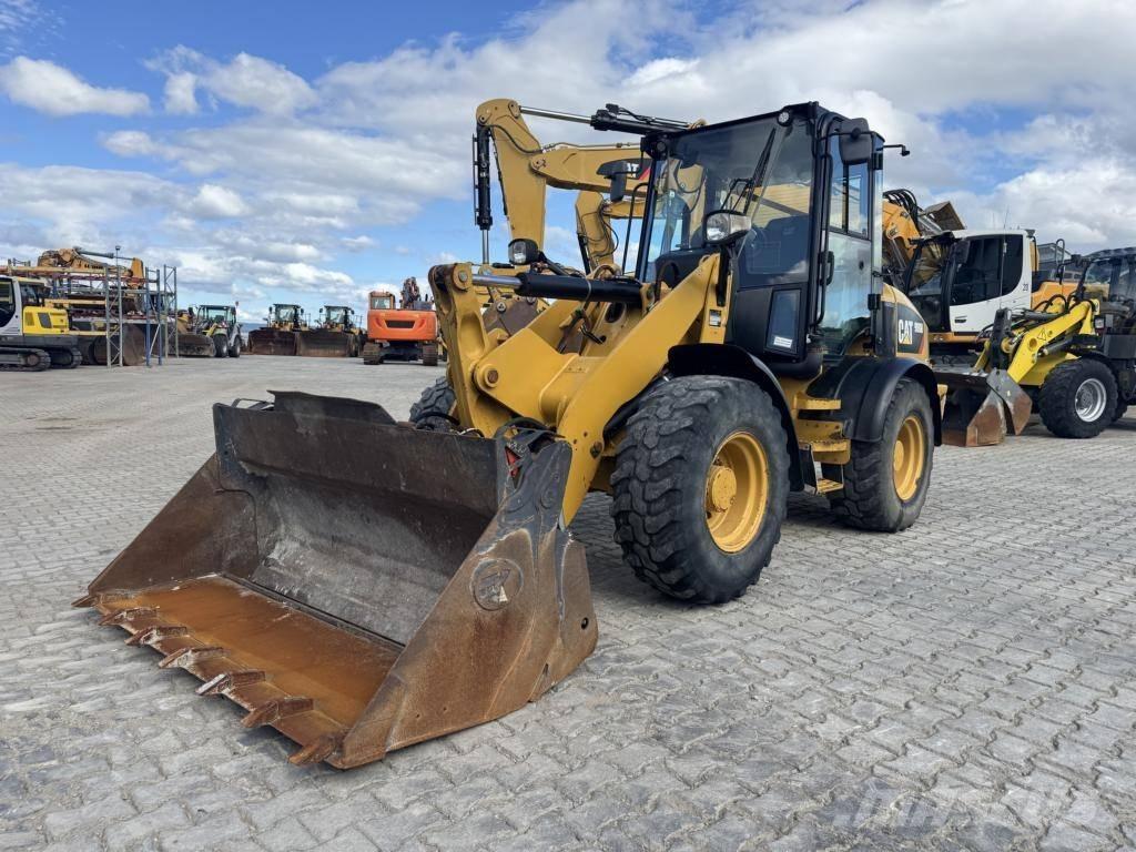 CAT 908M Ładowarki kołowe