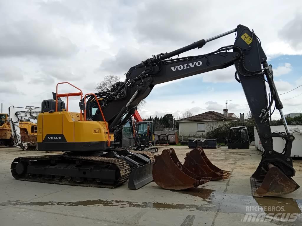 Volvo ECR235EL Koparki gąsienicowe