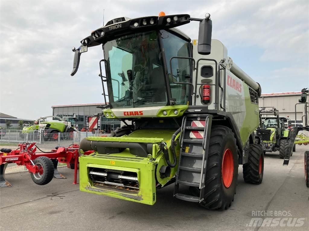 CLAAS Trion 520 Kombajny zbożowe
