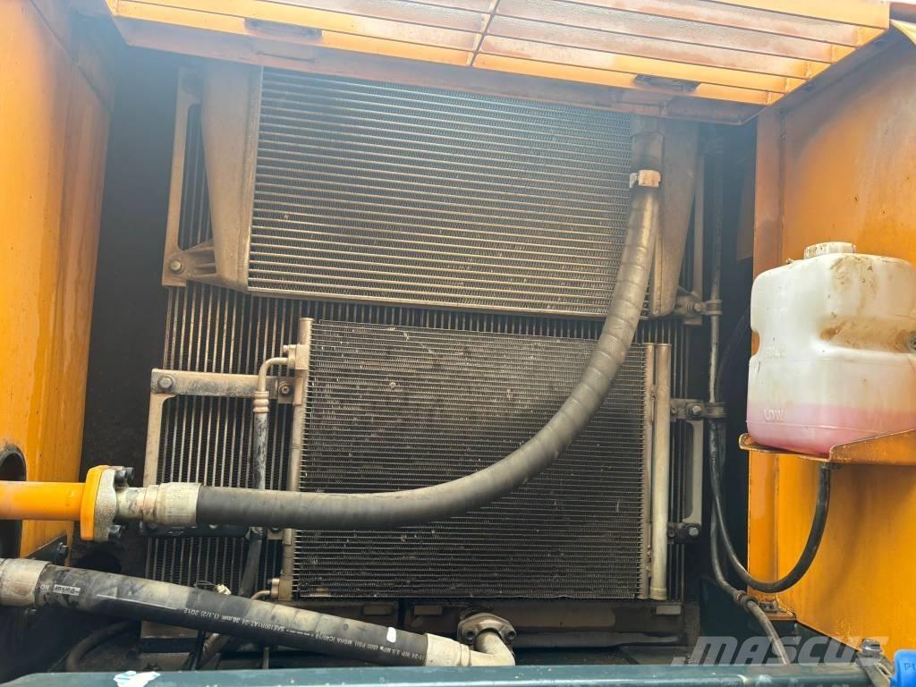 Hyundai 290LC-9 Koparki gąsienicowe