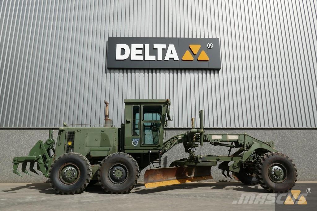 CAT 130G Ex-army Równiarki