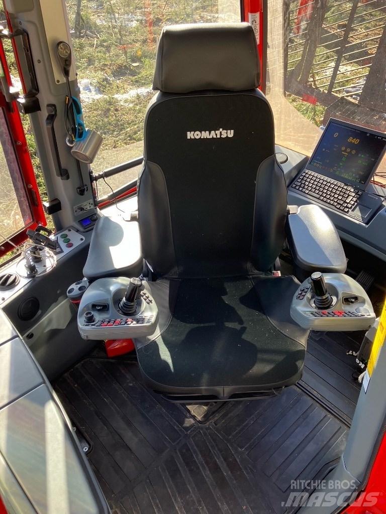 Komatsu 895 Forwardery