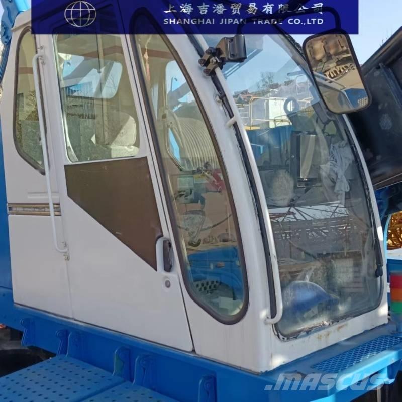 Hitachi SCX2500 Żurawie gąsienicowe