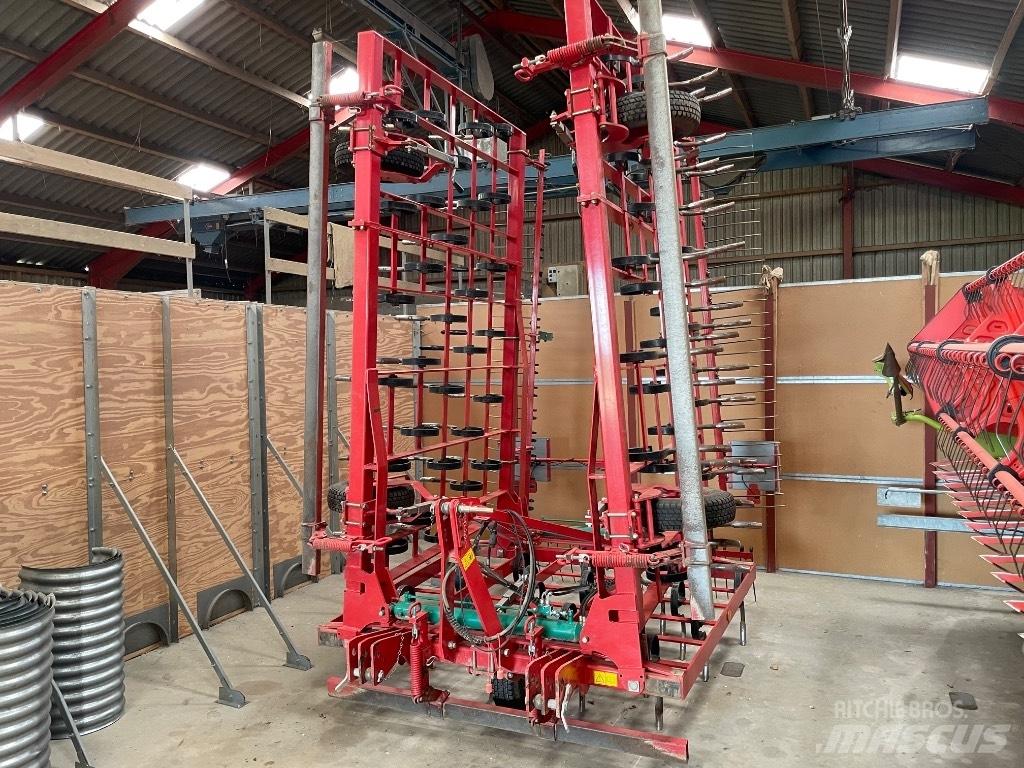 Kverneland TLD 8,1 Brony