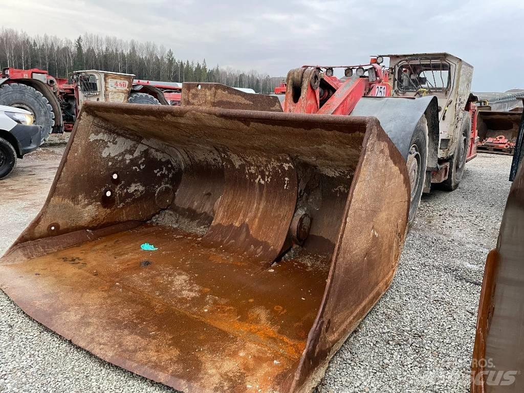Sandvik LH 410 Ładowarki górnicze