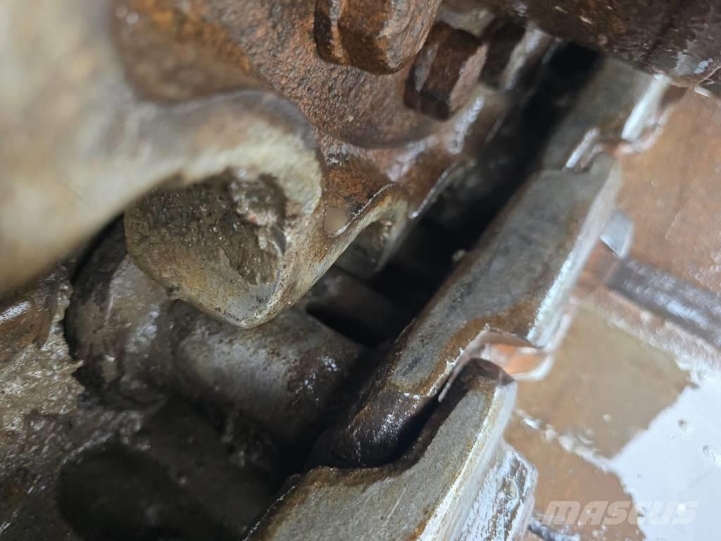 Hitachi ZX 210 Koparki gąsienicowe