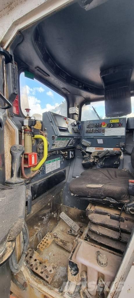 Sandvik LH 307 Ładowarki górnicze