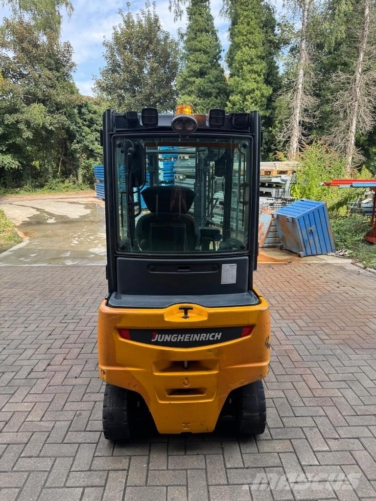 Jungheinrich EFG320 Wózki elektryczne