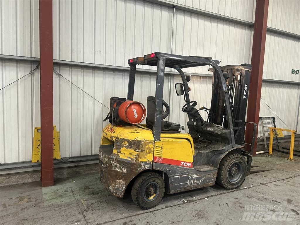 TCM FG25T3 Wózki LPG