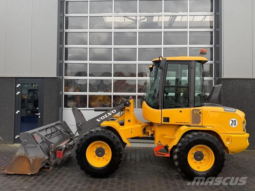 Volvo L30G Ładowarki kołowe