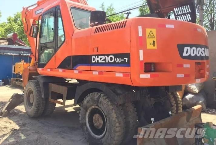Doosan DH210W Koparki kołowe