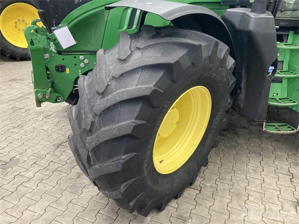 John Deere 6215R Ciągniki rolnicze